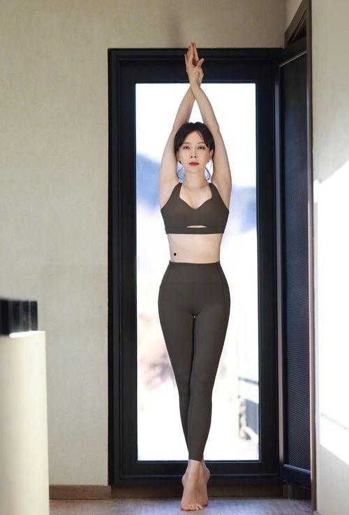 陈数健身锻炼生活照,塑造完美身材的秘密武器