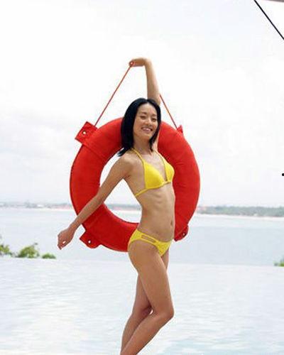 女明星的比基尼照片,探寻女明星的夏日魅力